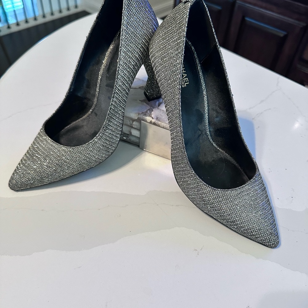 Micheal Kors woman’s heals